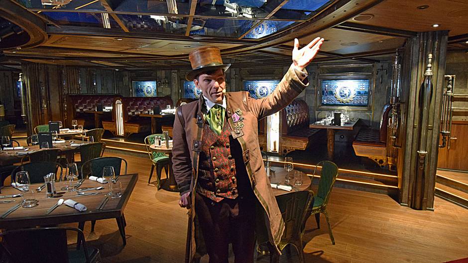 Time Machine Restaurant actor